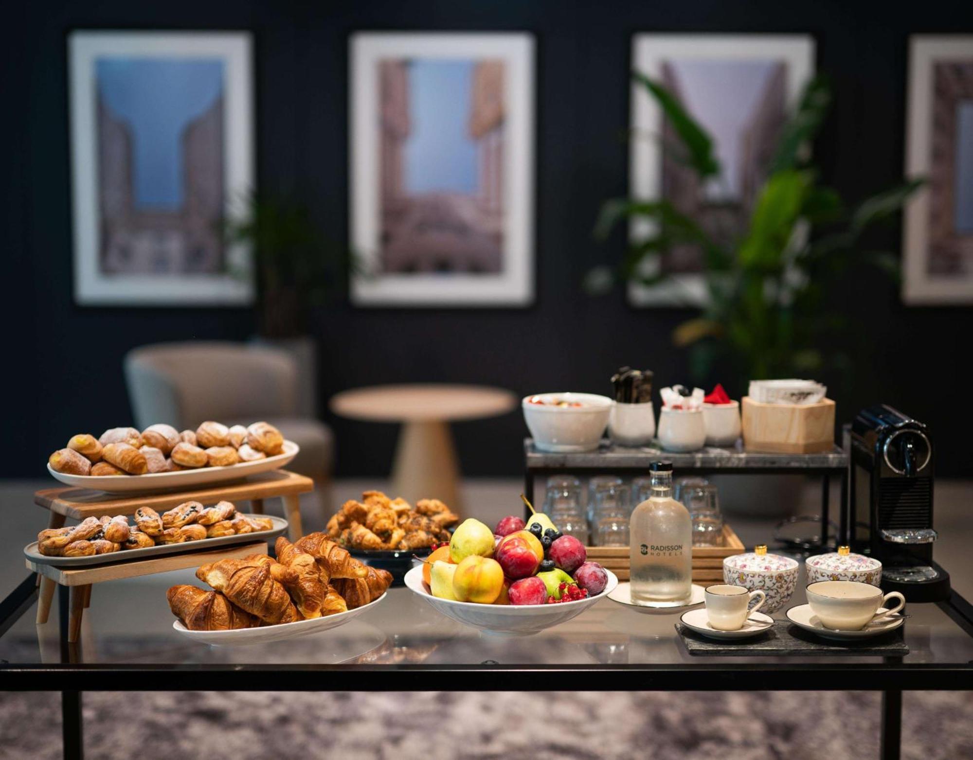 Radisson Hotel Budapest Budapart ภายนอก รูปภาพ